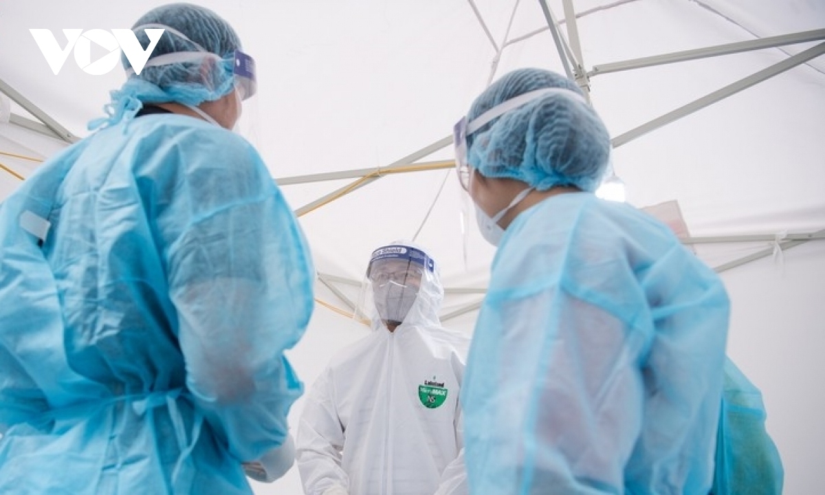 Close to 14,600 fresh COVID-19 cases detected, with over 8,000 in community